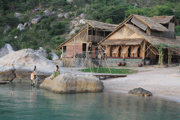 Du lịch Khánh Hòa - Những nụ hôn rực rỡ