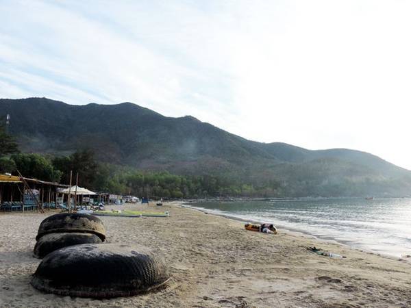 Người dân mến khách khi du lịch Bãi Dài Nha Trang