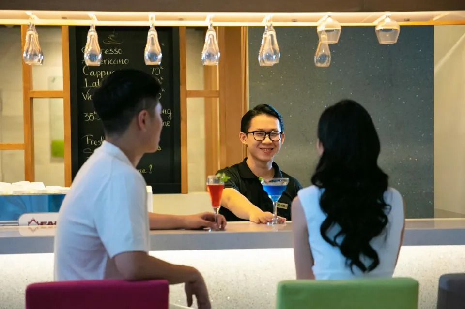 Khách -sạn- ÊMM- Sài -Gòn-ivivu-16