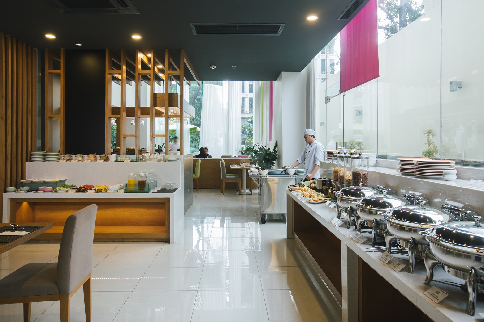 Ảnh: Fb ÊMM Hotel Saigon.