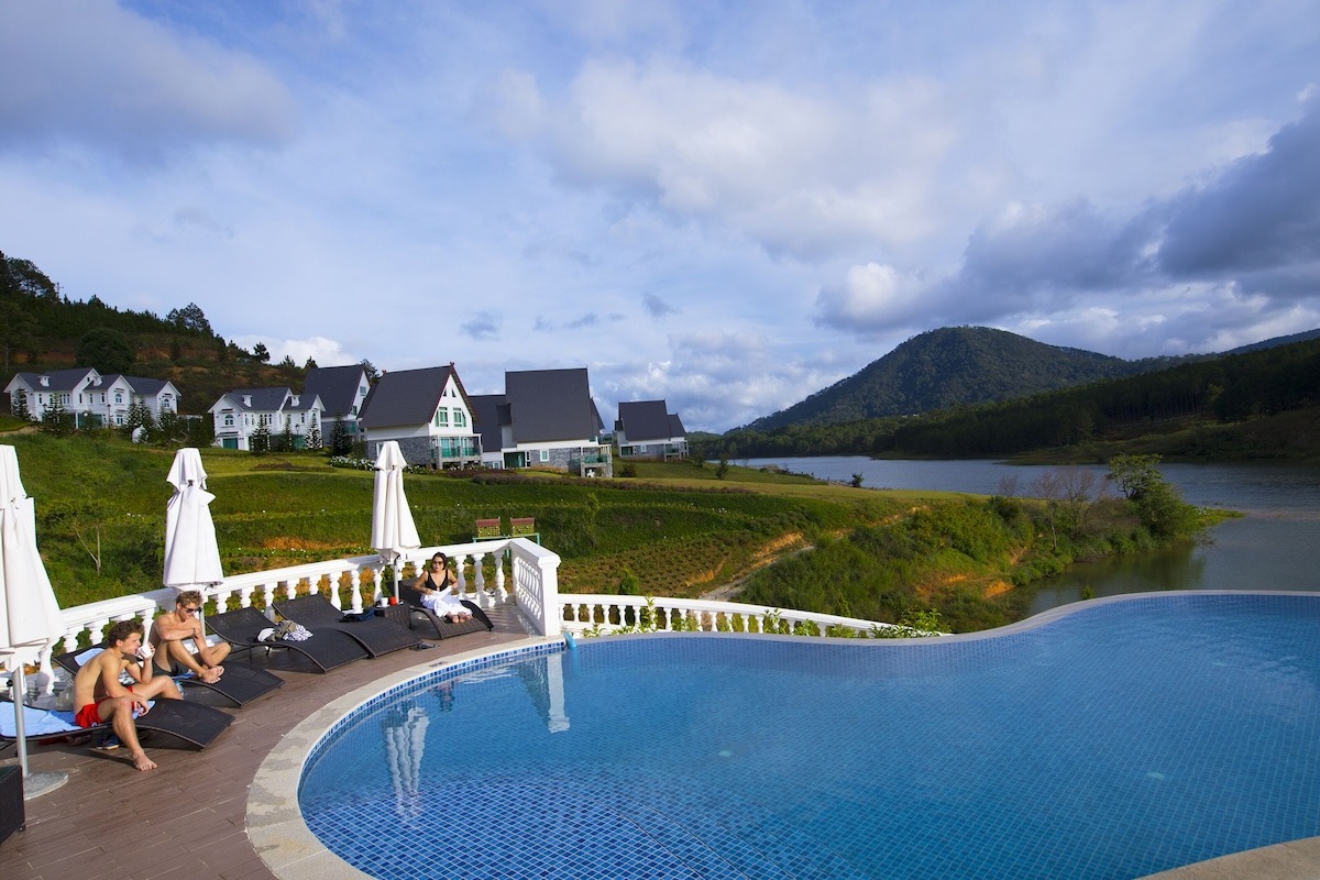khách-sạn-resort-Đà-Lạt-ivivu-8