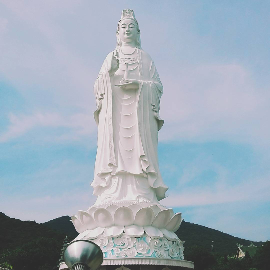 Không gian linh thiêng chùa Linh Ứng