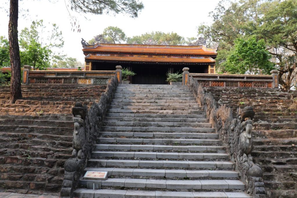 Điện Chấp Khiêm cổ kính