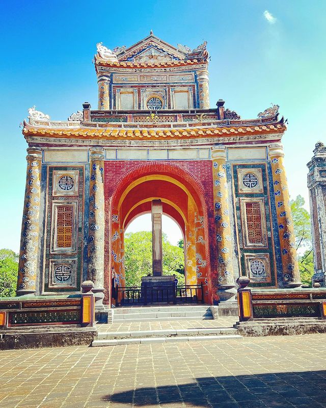 Kiến trúc chạm trổ tinh xảo tại Khiêm Lăng