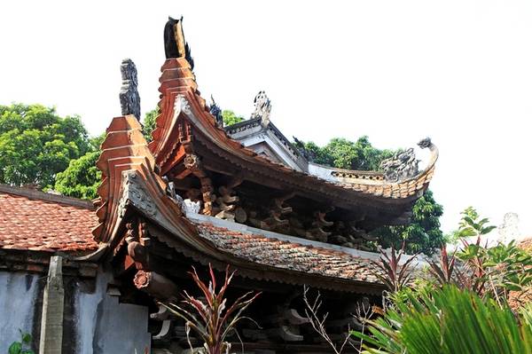 Toà thượng điện với kết cấu chồng rường gỗ lim tại chùa Bối Khê