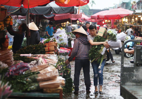 Chợ hoa Quảng Bá hoạt động cuối năm