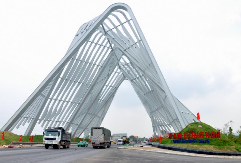 Đường vào khu du lịch Quảng Ninh Gate