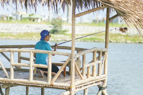 Câu cá thư giãn tại nhà hàng sinh thái Chân Trời Góc Bể