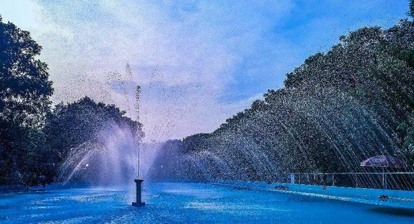 Không gian hồ bơi rộng rãi Khu du lịch Thủy Châu