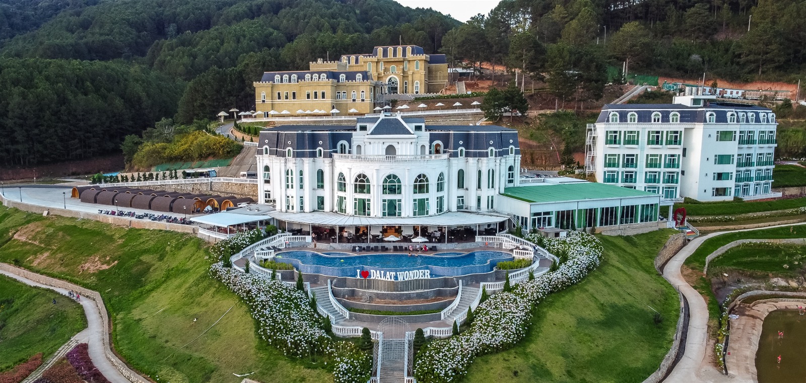 khu-nghỉ-dưỡng-Đà-Lạt-Wonder-ivivu