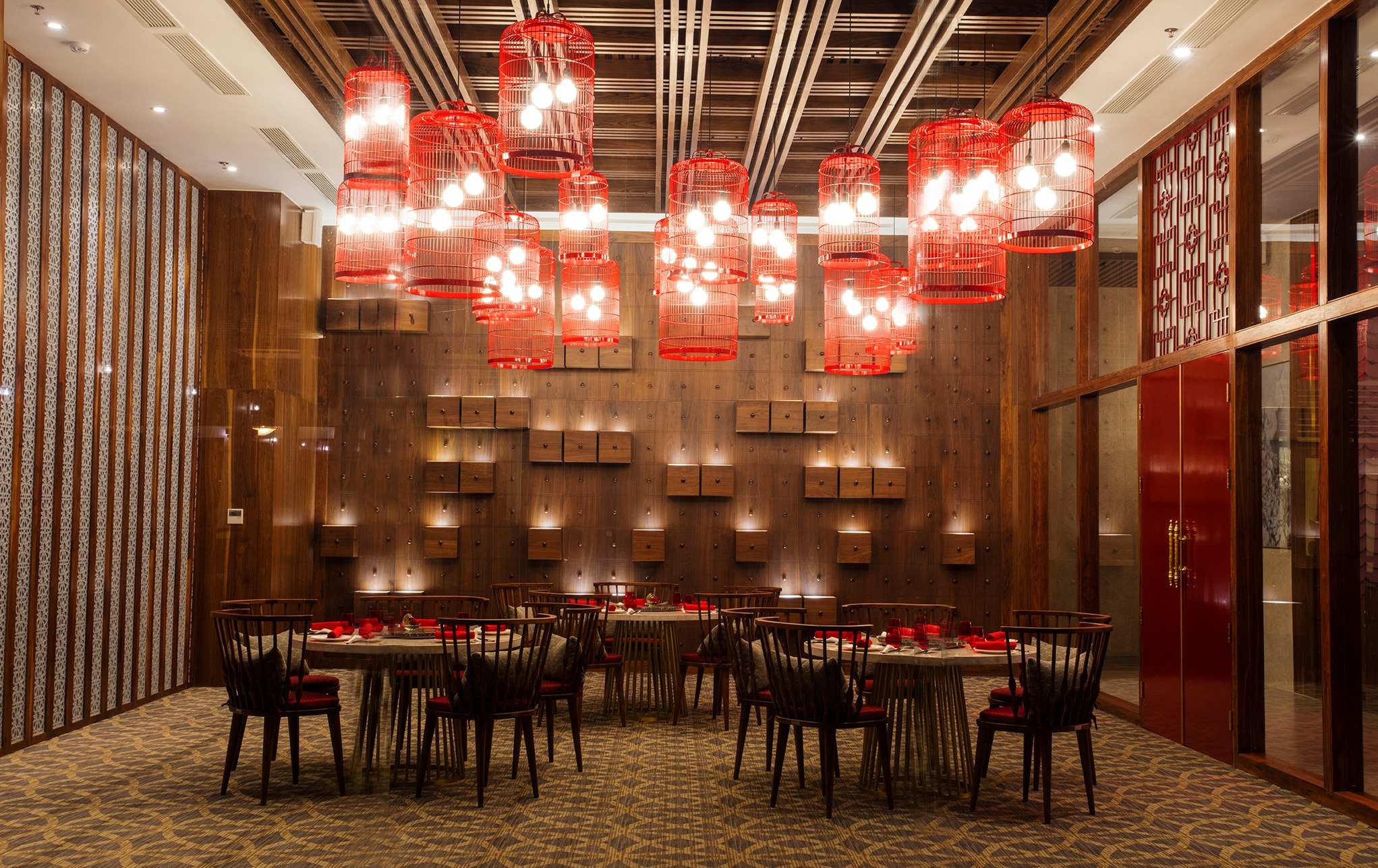 Không gian ẩm thực tại Sino Kitchen Duyên Hà Cam Ranh