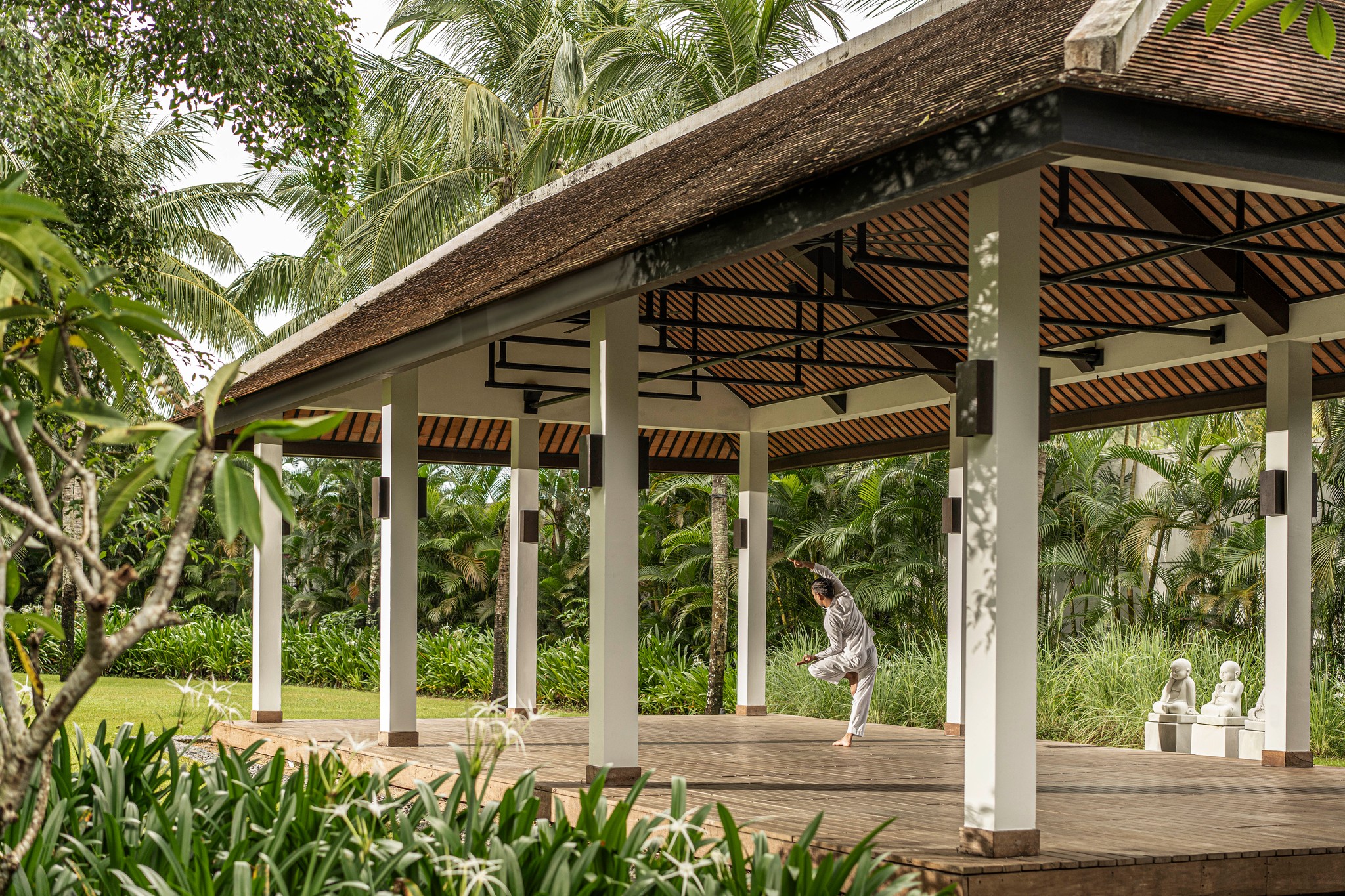Lớp học Yoga tại Four Seasons The Nam Hải