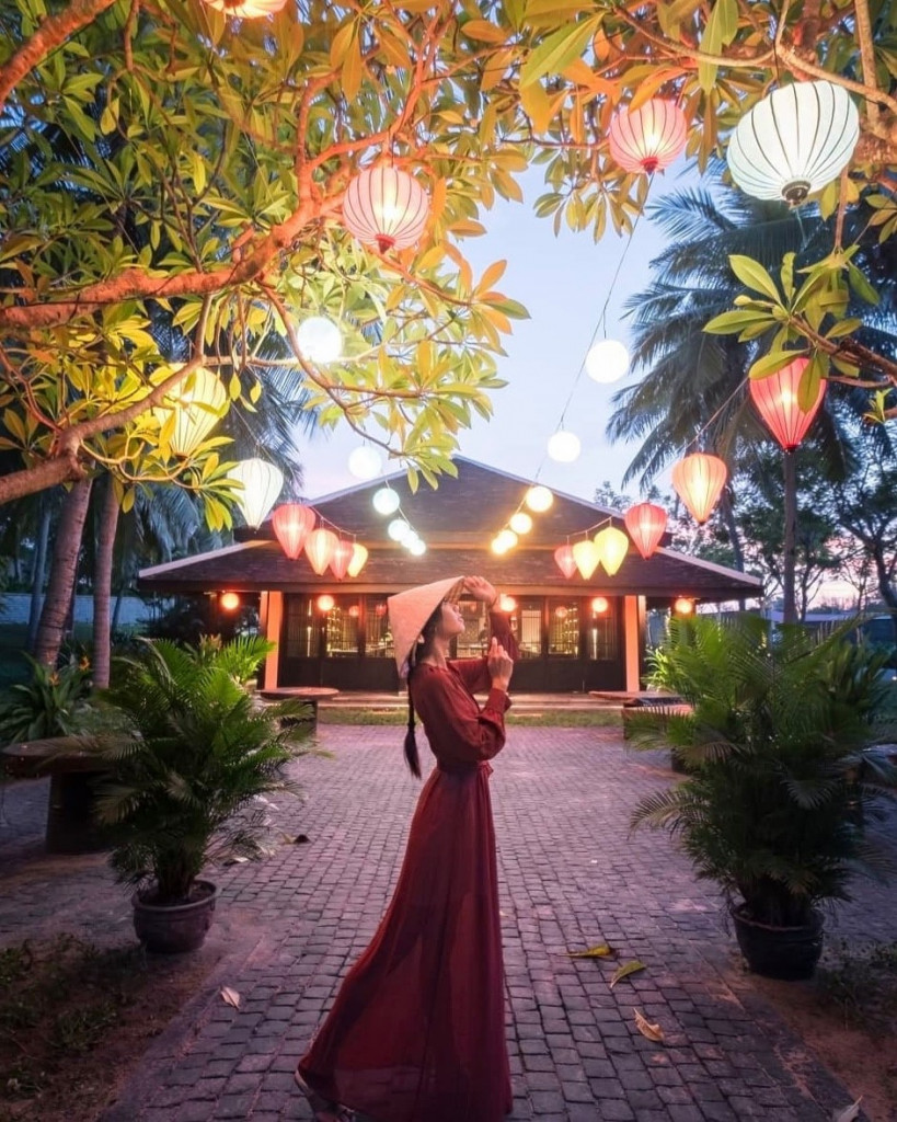 Trang trí không gian đậm chất Hội An tại Four Seasons The Nam Hải