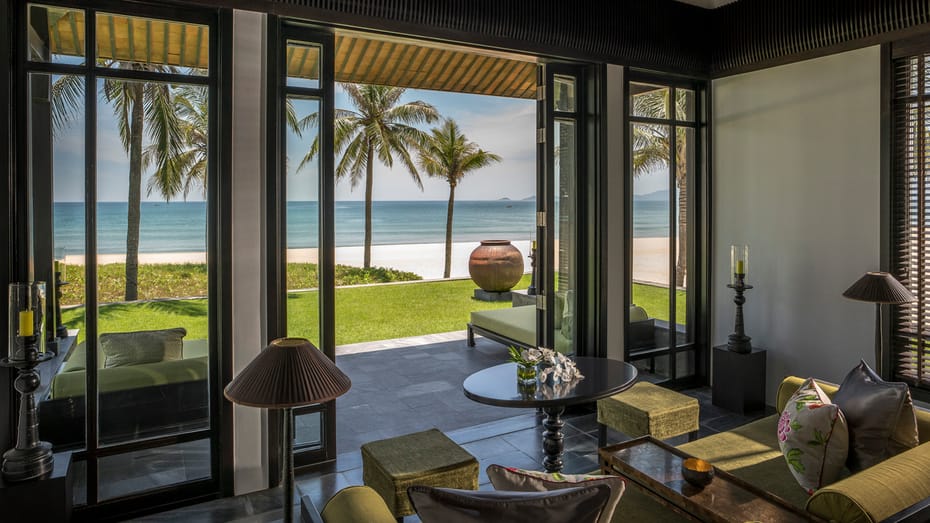 Mỗi gian phòng Four Seasons The Nam Hải mang đậm kiến trúc Việt Nam