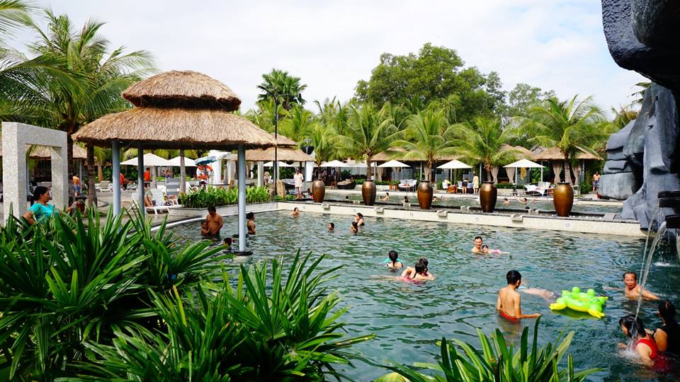 Nhà hàng phục vụ ẩm thực đa dạng tại Khu nghỉ dưỡng khoáng nóng Bình Châu