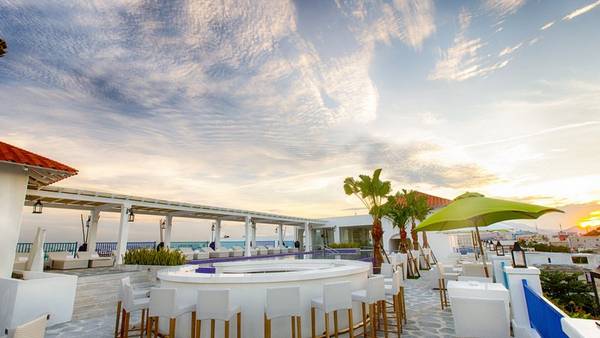 Phòng nghỉ resort Santorini Đà Nẵng view biển