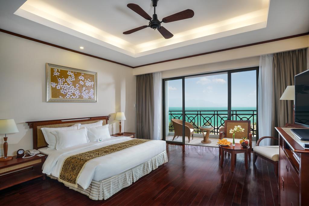 Phòng nghỉ sang trọng hướng biển tại khu nghỉ dưỡng Vinpearl Nha Trang