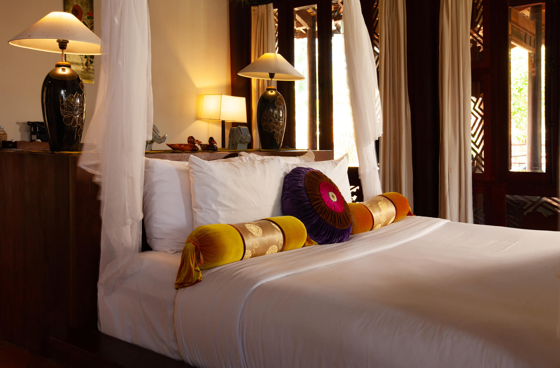 Phòng ngủ được chăm chút tại Hồ Tràm Beach Boutique Resort