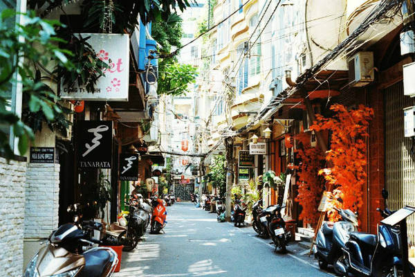 khu-pho-nhat-dep-mat-no-bung-giua-long-sai-gon-ivivu-13 khu-pho-nhat-dep-mat-no-bung-giua-long-sai-gon-ivivu-13