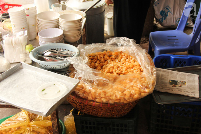 Cháo trai đặc sản khu tập thể Nghĩa Tân