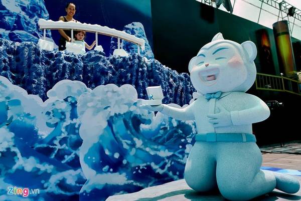 Cảnh cầu hôn Nữ hoàng băng giá tại Monkylywood