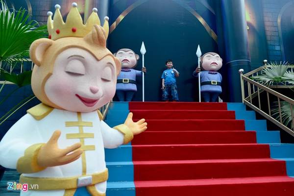 Cảnh Lọ Lem tại khu vui chơi Monkylywood Sài Gòn