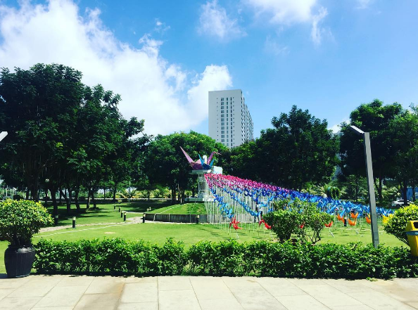 Khu vườn hạc giấy tại Crescent Mall
