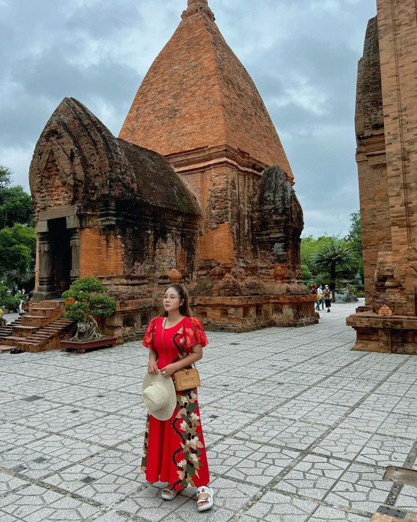 Tháp Bà Ponagar - biểu tượng kiến trúc Nha Trang