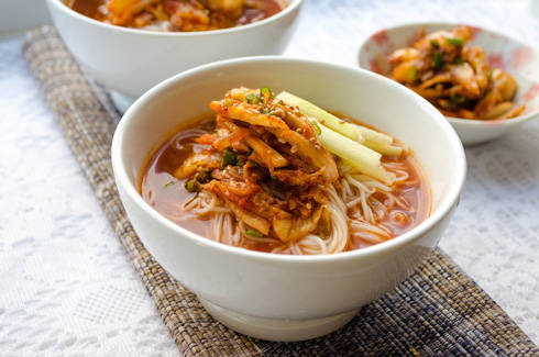 Du lịch Hàn Quốc - Món Kimchimari guksu – Mì lạnh kim chi
