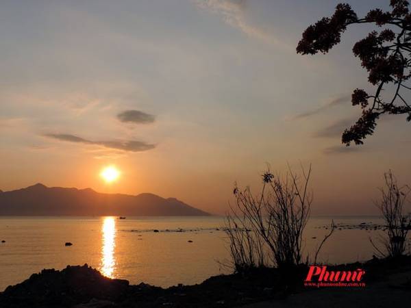 Khung cảnh bình minh Nha Trang thơ mộng