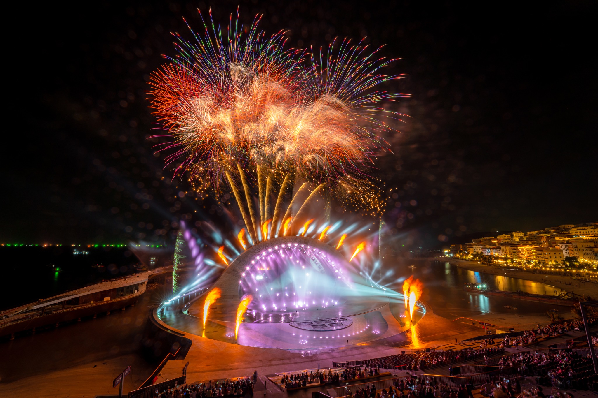 Công nghệ đa phương tiện trong show Kiss The Stars