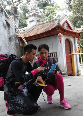 Đoàn kết thực hiện vẽ tranh Đông Hồ
