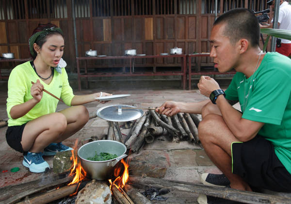 Các đội thực hiện nấu ăn chay