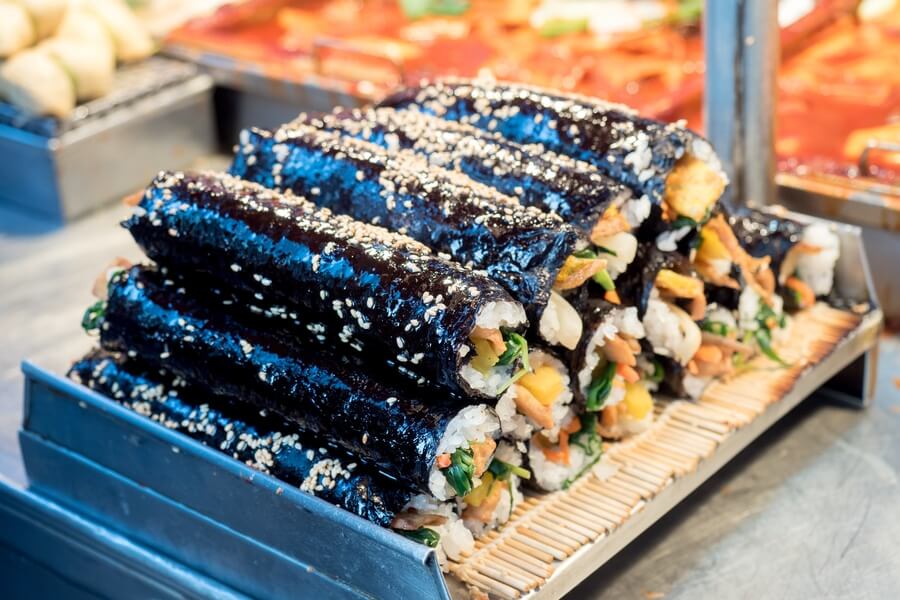 Korean-street-food-gimbap-ivivu