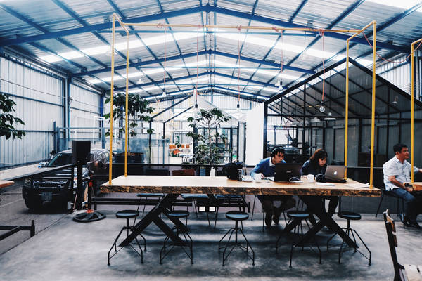 Thiết kế container nghệ thuật tại Là Việt Coffee Đà Lạt