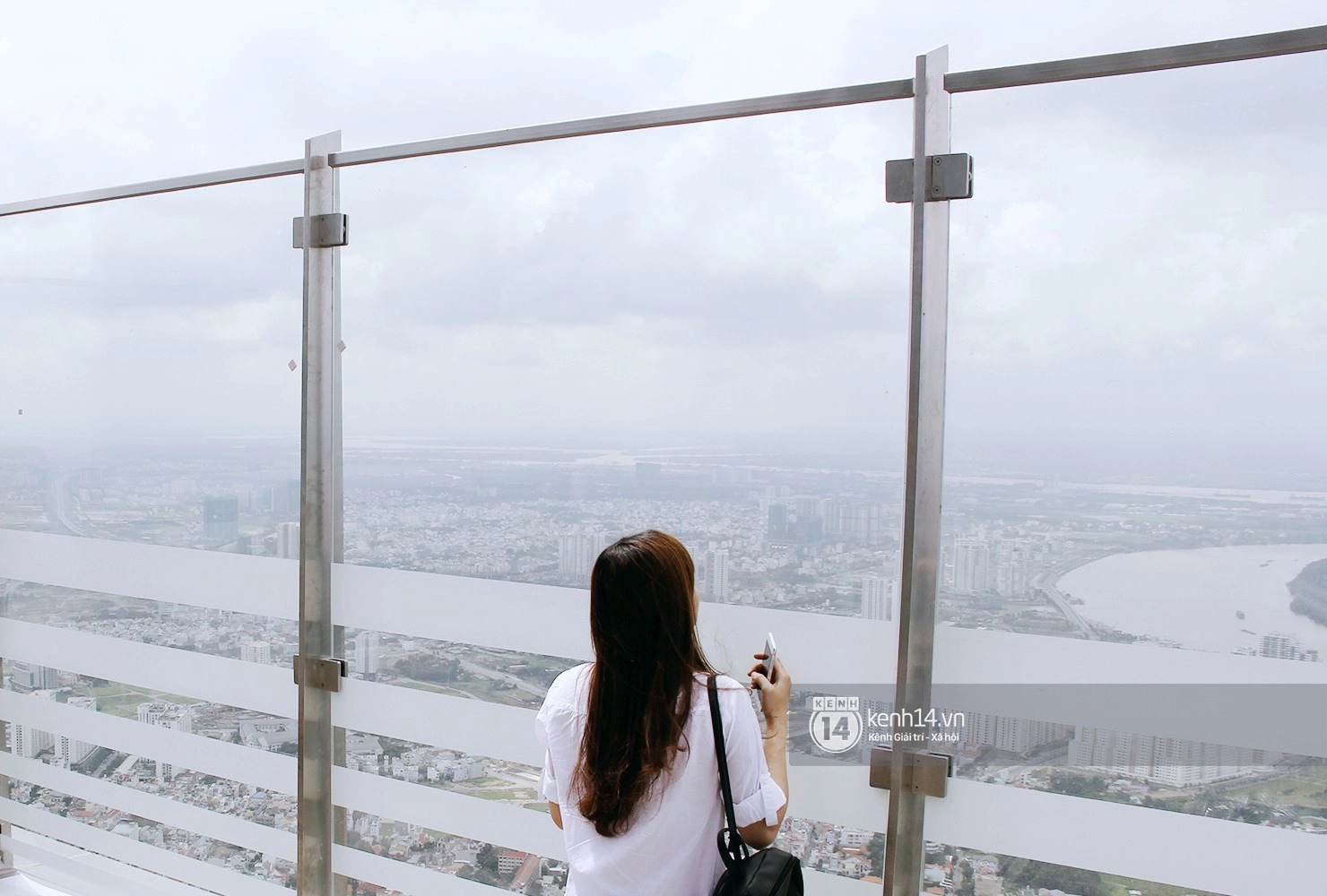 Ngắm nhìn thành phố từ trên cao. Ảnh: kenh14.