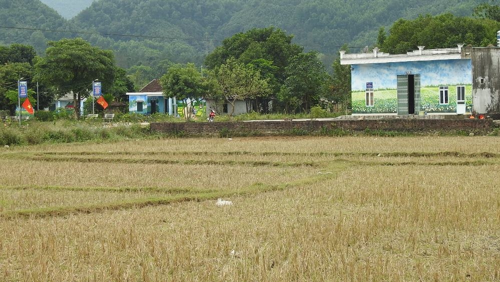 Xóm họ Đặng ở làng tranh bích họa Pò Hèn