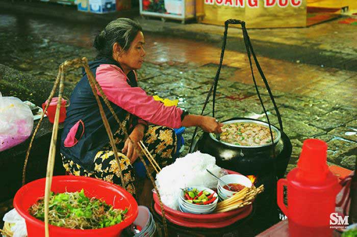 Nhịp sống nhộn nhịp tại làng bún Vân Cù Huế