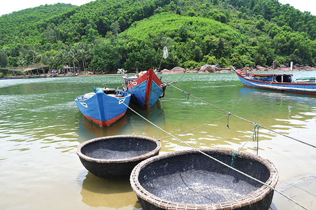 Một góc làng chài Cảnh Dương yên bình.