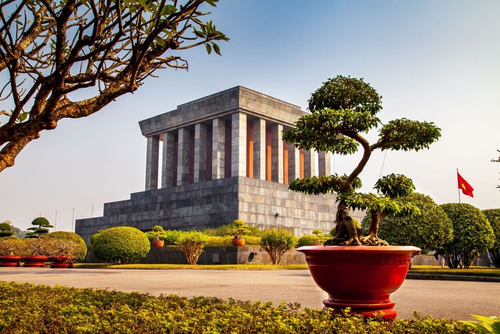 Vật liệu xây Lăng Chủ tịch Hồ Chí Minh do nhân dân gửi về