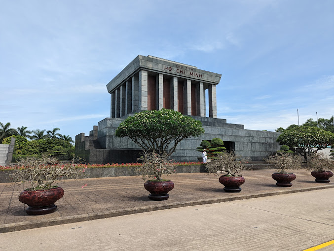 lang-chu-tich-ho-chi-minh-ivivu-1