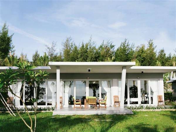 Góc nhìn ban công lãng mạn tại Lăng Cô Beach Resort