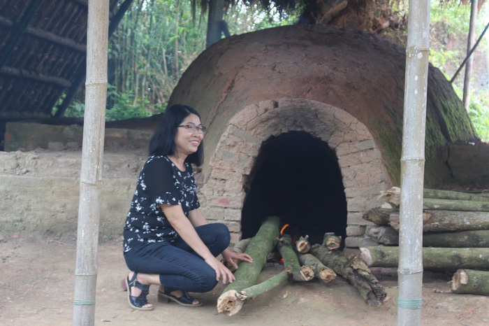 Lò gốm truyền thống bên sông Ô Lâu