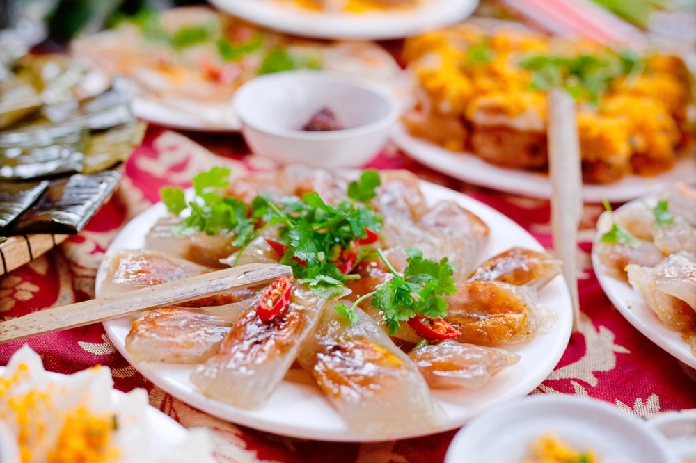 Nước chấm đậm đà ăn kèm bánh nậm bánh lọc Huế