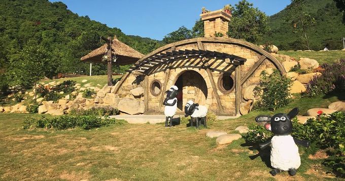 Cảnh quan thiên nhiên thơ mộng như truyện cổ tích tại Bạch Mã Village Huế