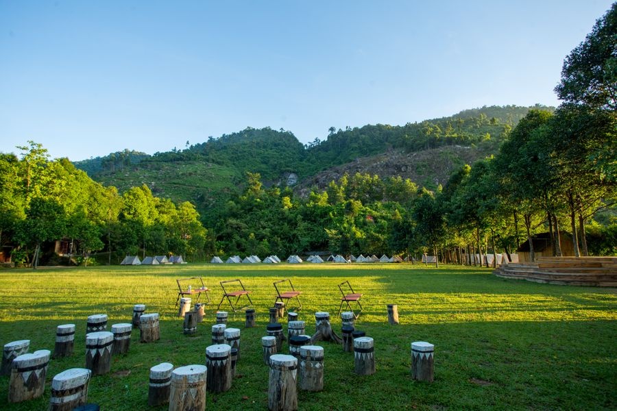 Đường đi đến Làng Toom Sara Đà Nẵng