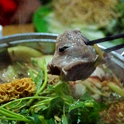 Những miếng lẩu cá đuối Vũng Tàu béo ụ, thơm ngon