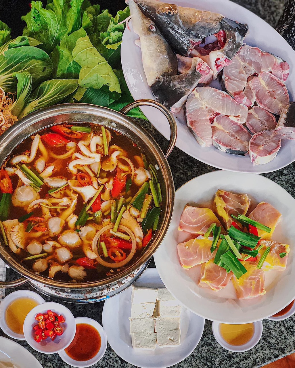 Lẩu cá tầm Đà Lạt ngon bổ dưỡng