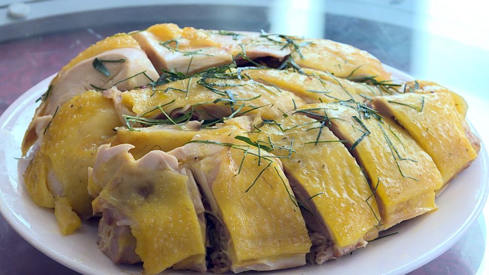 Thịt gà luộc bắt mắt