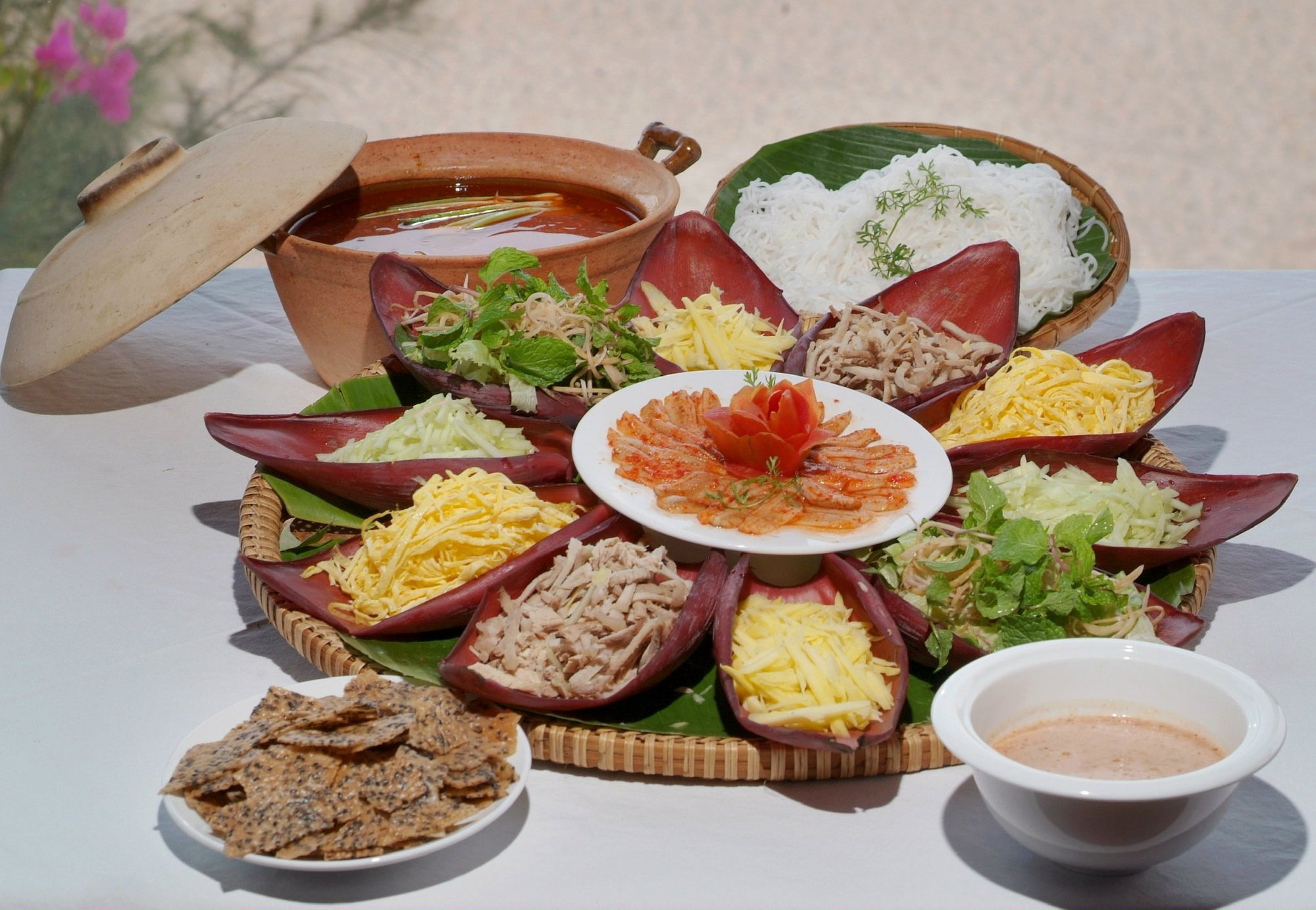 Lẩu thả Phan Thiết với các nguyên liệu tươi ngon